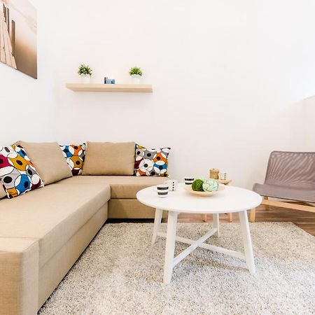 N28 Deluxe Apartment Budapest Bagian luar foto
