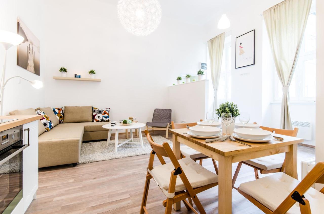 N28 Deluxe Apartment Budapest Bagian luar foto
