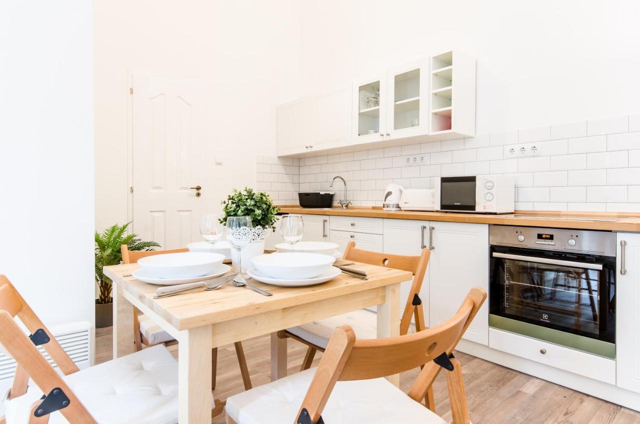 N28 Deluxe Apartment Budapest Bagian luar foto
