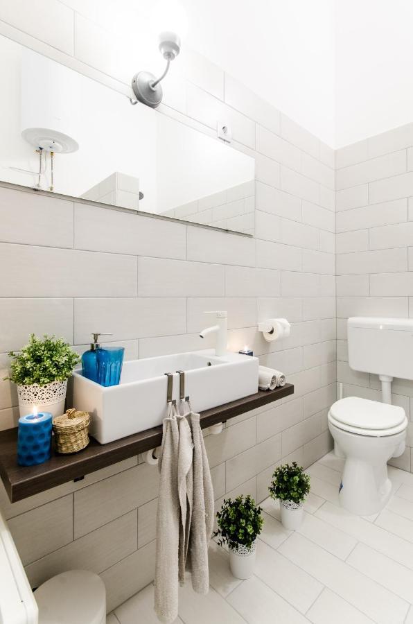 N28 Deluxe Apartment Budapest Bagian luar foto